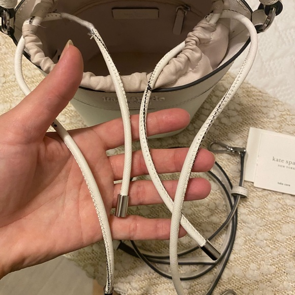 Kate spade bucket purse and wallet. - Picture 3 of 16